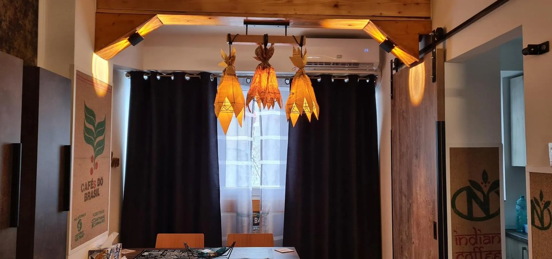Tiki'S Bar Studio بوخارست