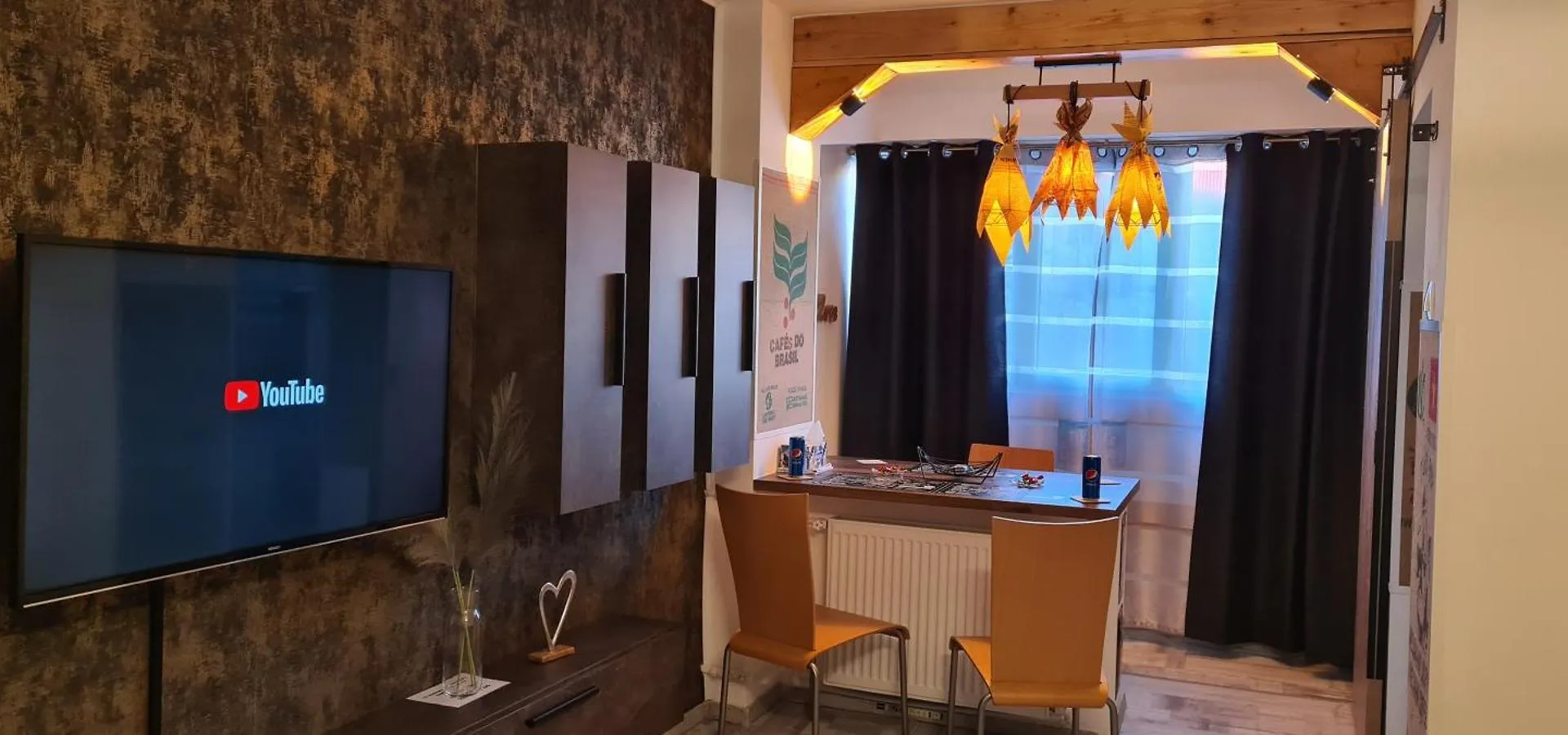 Tiki'S Bar Studio بوخارست 0*,  رومانيا